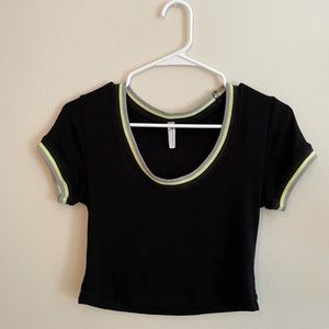 Movement Soft Black Tee